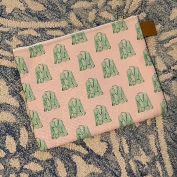 Masters-themed green jacket clutch - Picture 2 of 3